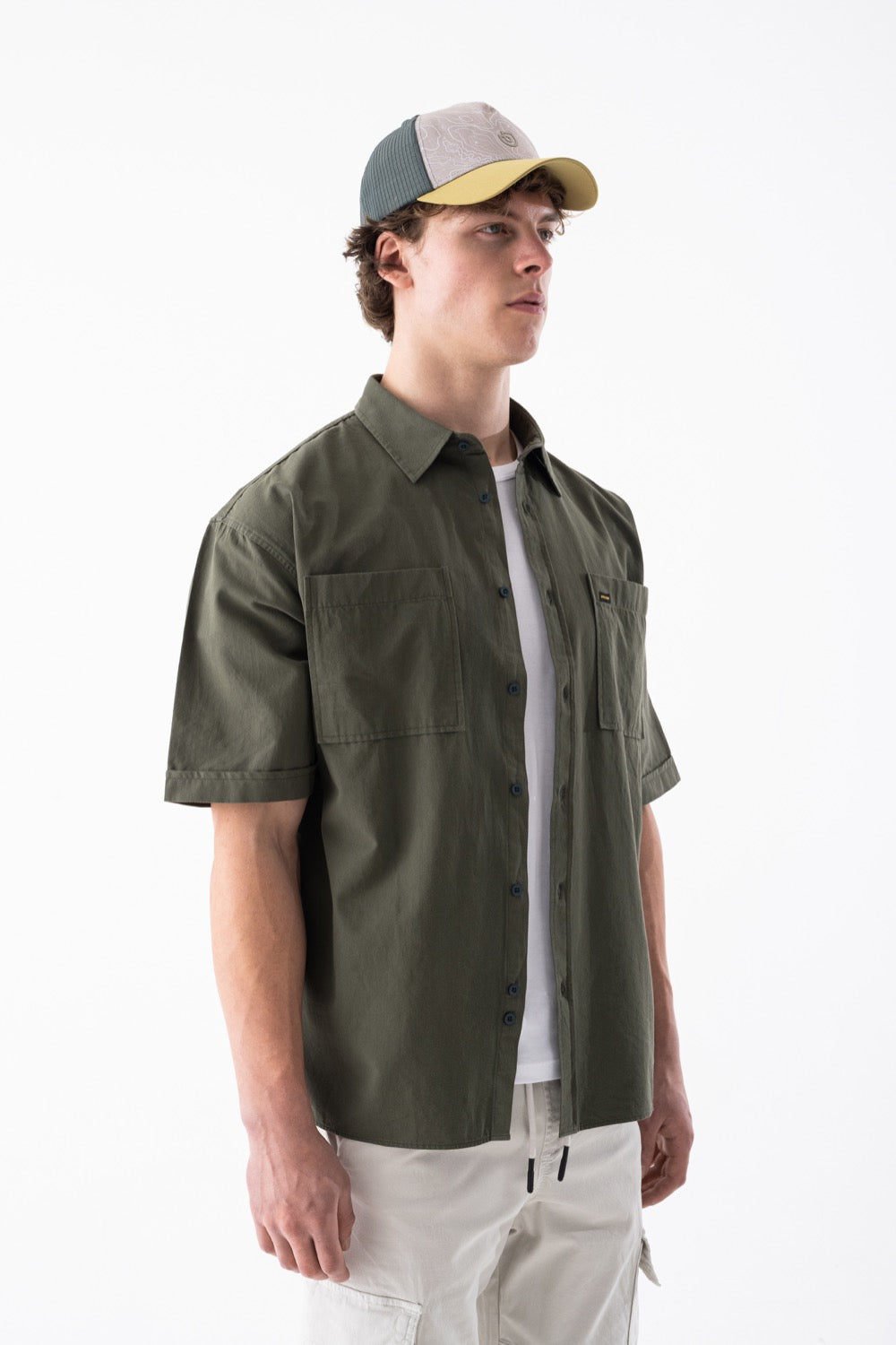 Oversized Dual-Pocket Short-Sleeve Shirt