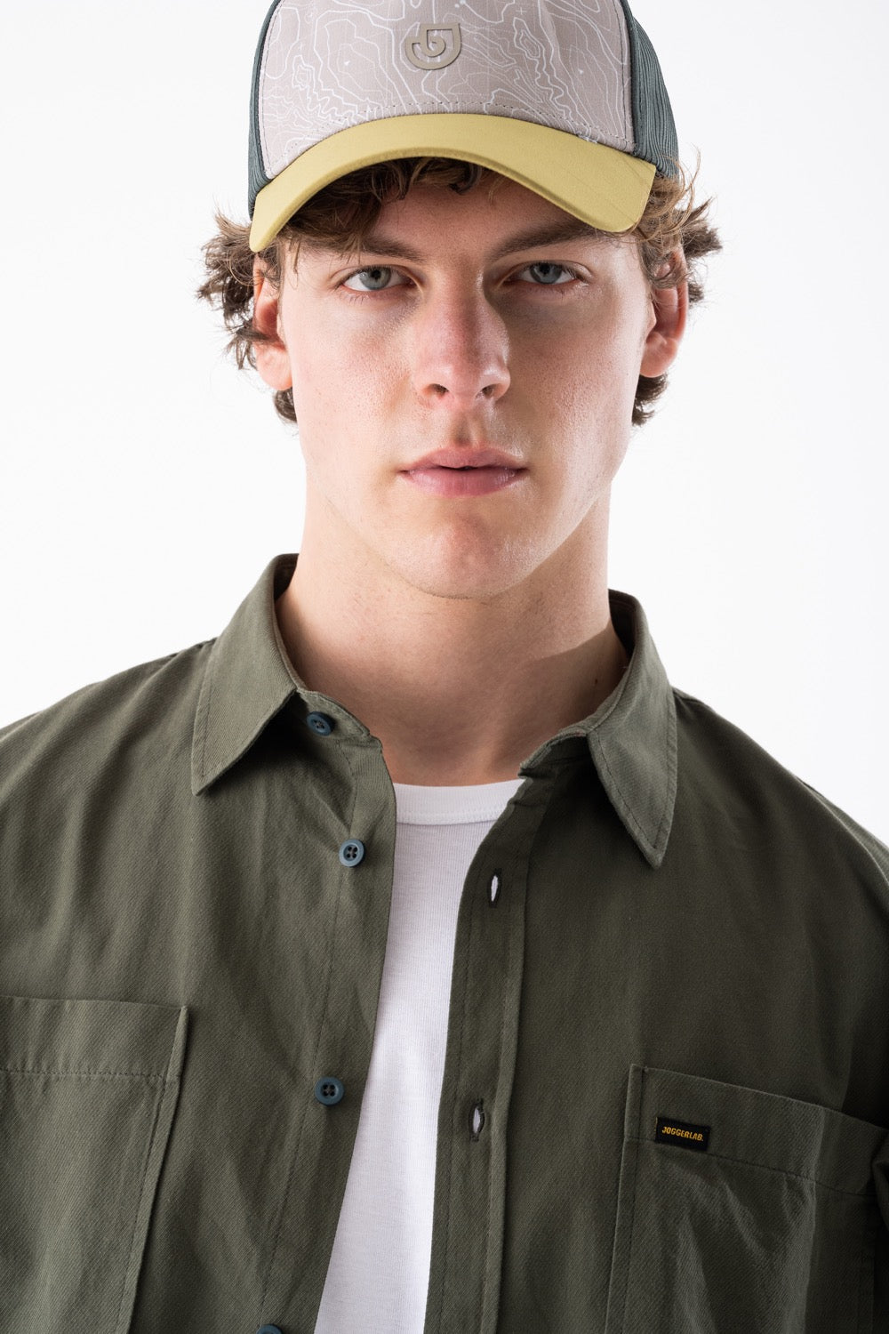 Oversized Dual-Pocket Short-Sleeve Shirt