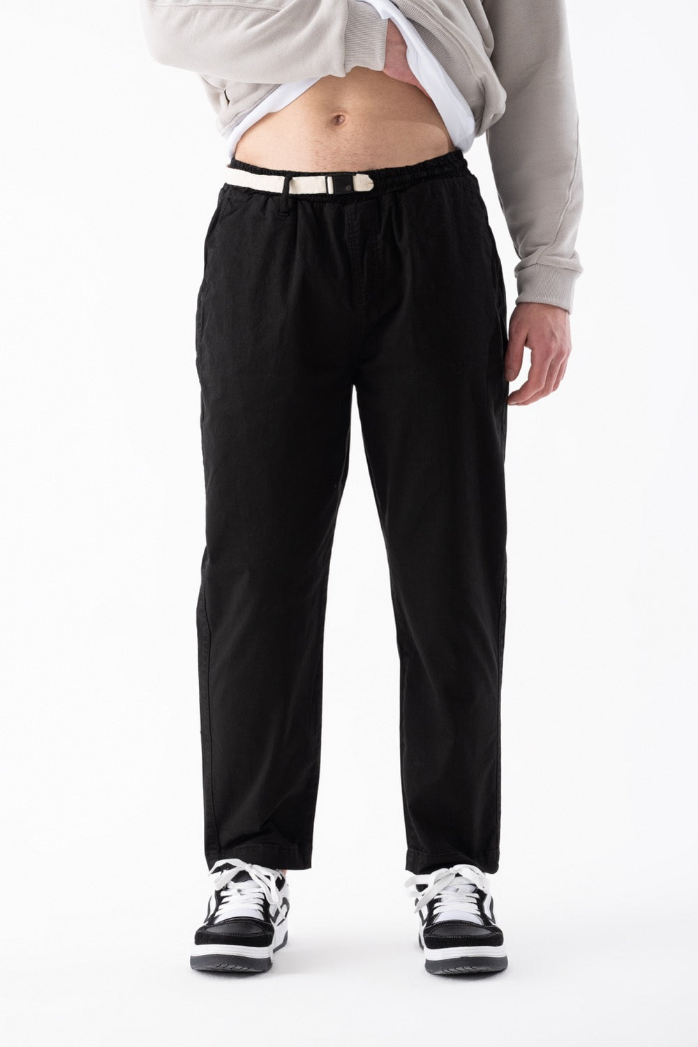 Airlife Belted Relaxed Utility Pants in Black