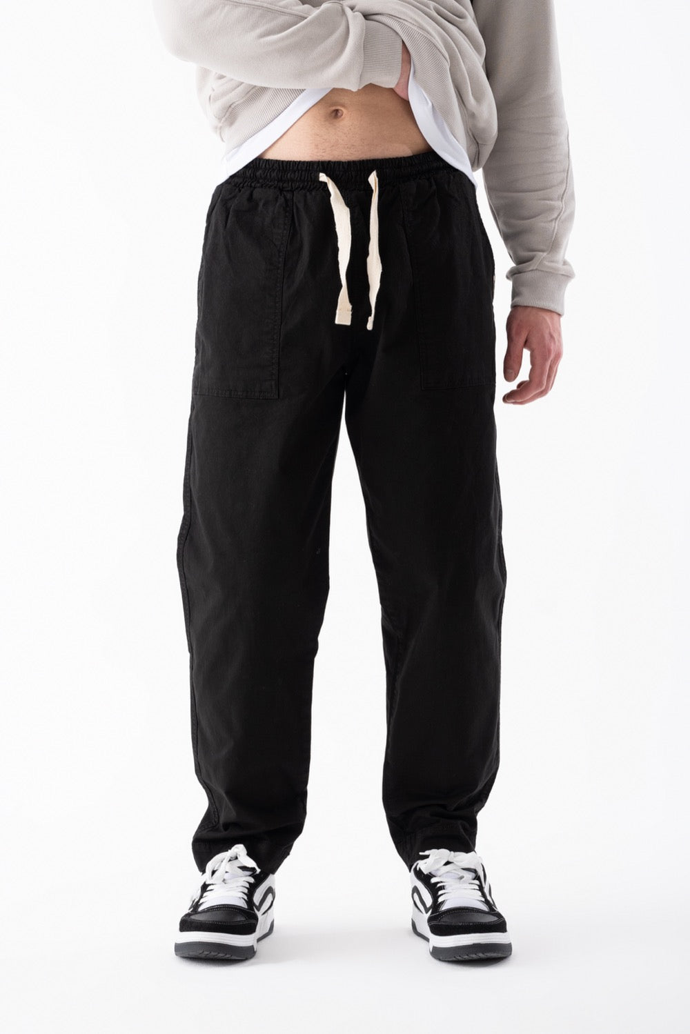 Airlife Drawstring Relaxed Everyday Pants in Black