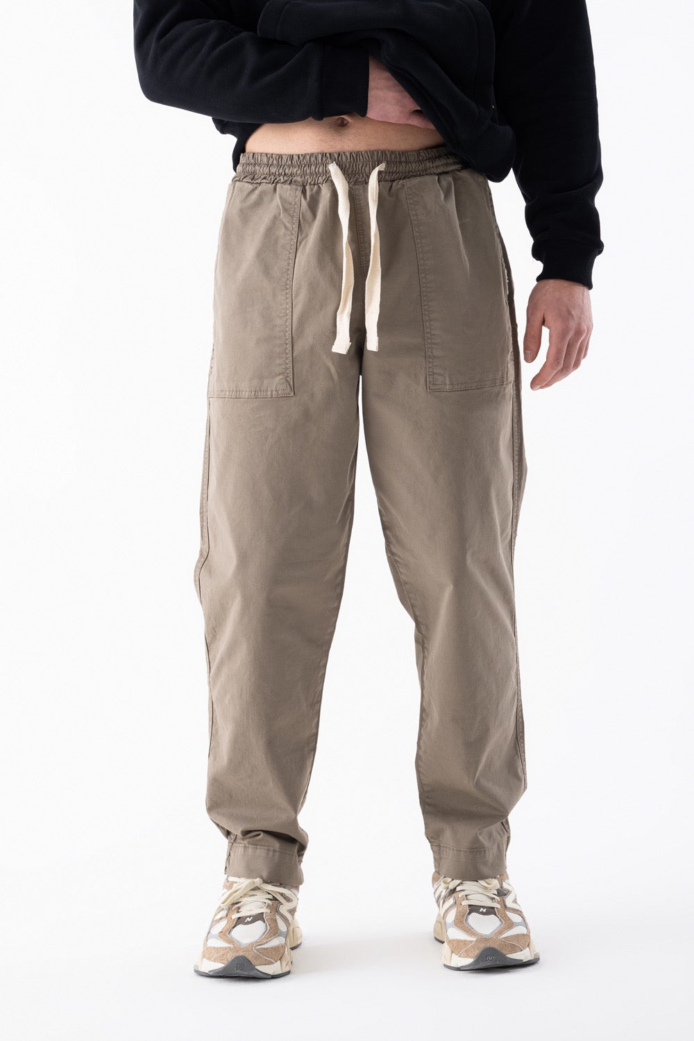 Airlife Drawstring Relaxed Everyday Pants in Taupe