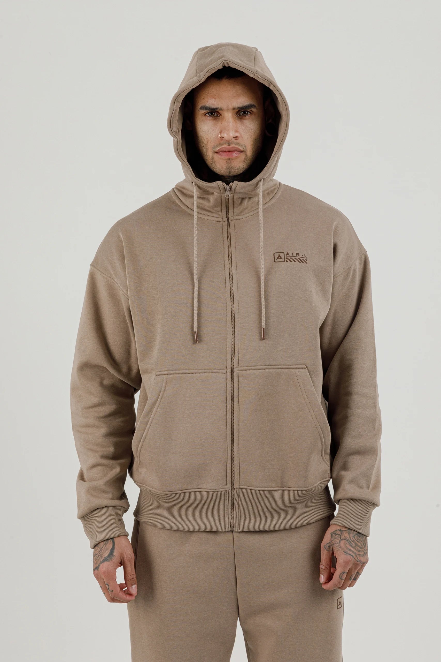 سترة رياضية رجالية بغطاء رأس من الصوف الفاخر بسحاب أمامي - بقصة مريحة باللون البيج