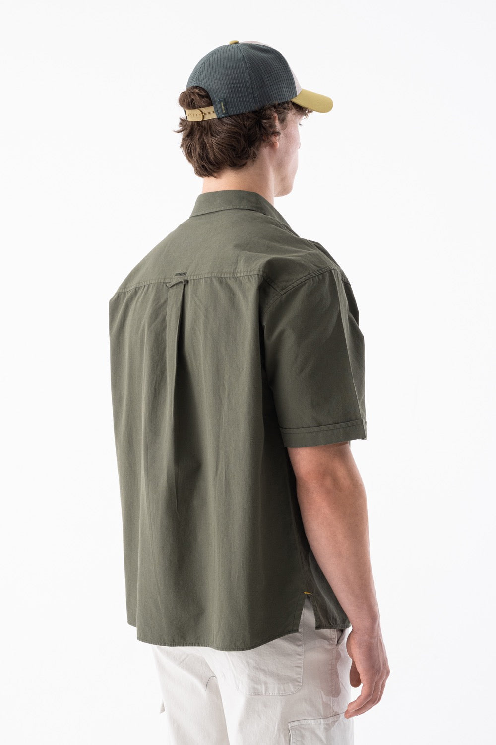 Oversized Dual-Pocket Short-Sleeve Shirt