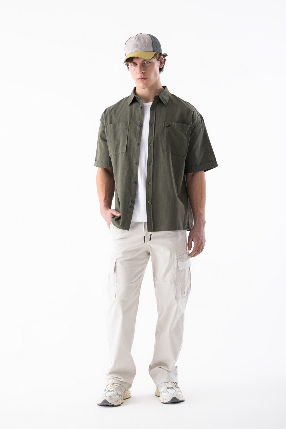 Oversized Dual-Pocket Short-Sleeve Shirt