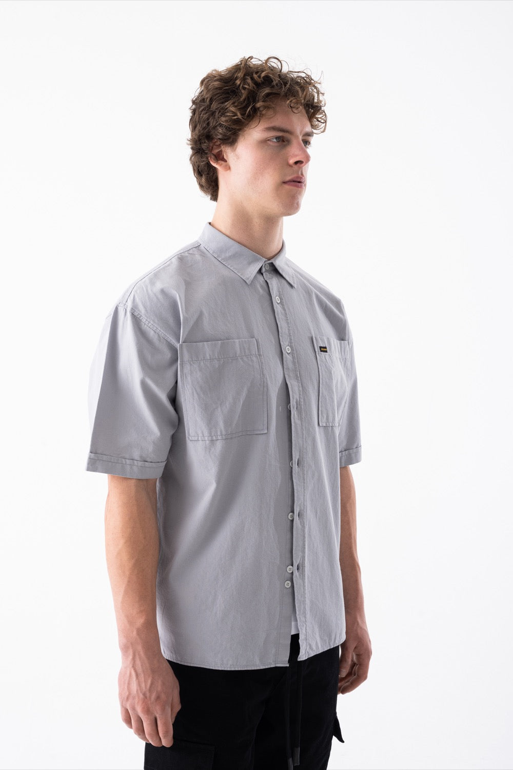 Oversized Dual-Pocket Short-Sleeve Shirt