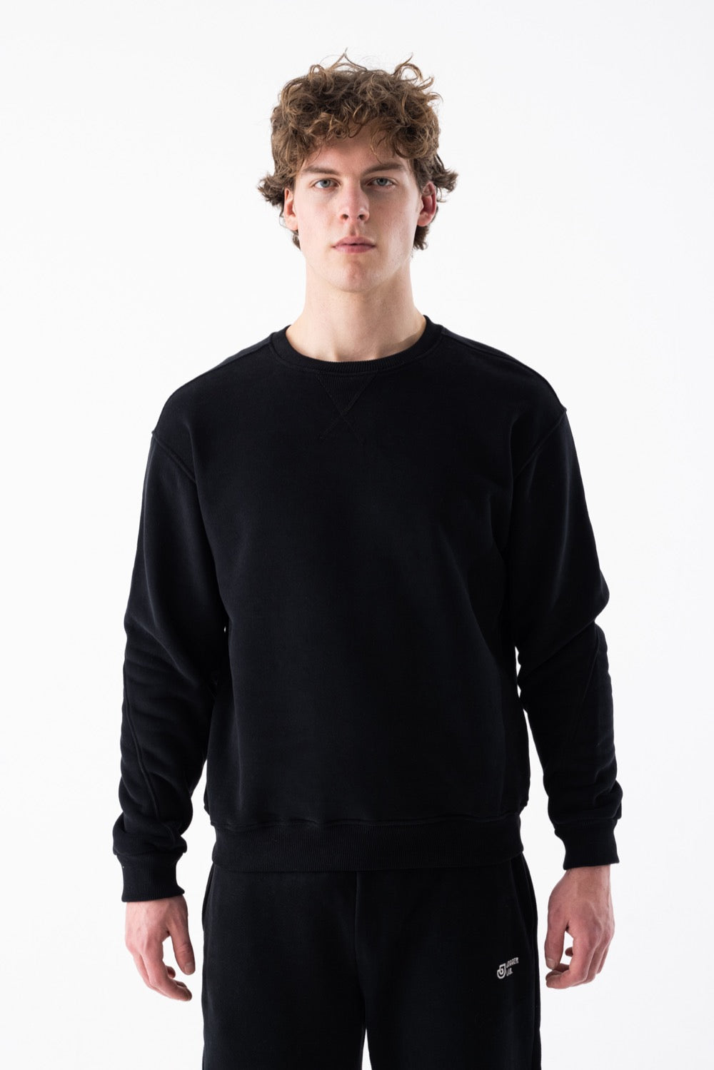 Airlife Oversized Crew Neck Sweatshirt in Black